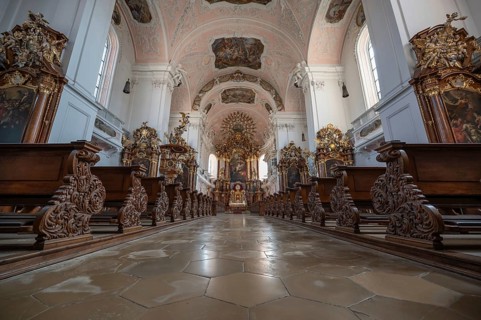 Pews and high altar of the Church of the Guardian Angels, built in the 17th century and rebuilt in