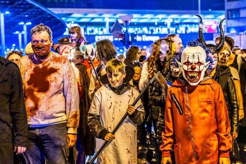 The Zombiewalk in Essen, on Halloween several hundred people, some dressed as scary zombies,