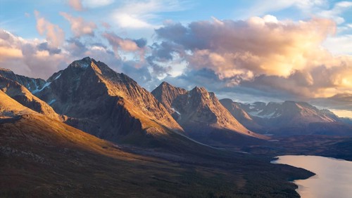Mountains of the Lyngen Alps, Lyngenfjord, Lyngen, Troms og Finnmark, Norway, Europe