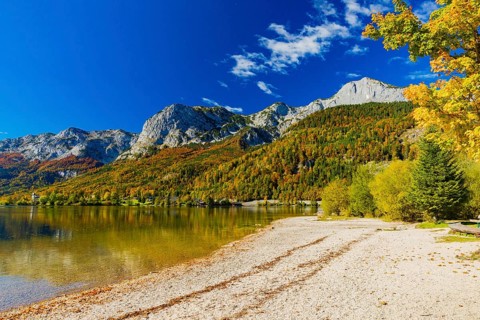 Grundlsee in autumn, salzkammergut, styria, Austria, Europe