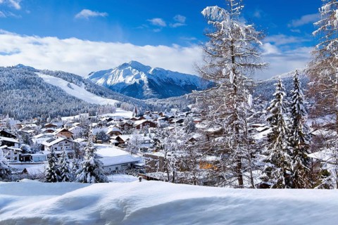 View of the village with Gschwandkopf and Hocheder 2797m in winter, Seefeld, Seefeld Plateau,