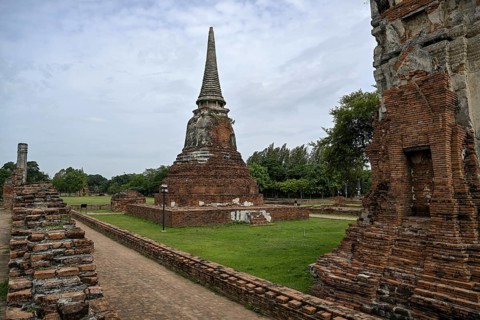 Temple ruins at Wat Mahathat, Temple of the Great and Holy Relic, Ayutthaya, Ayutthaya Province,