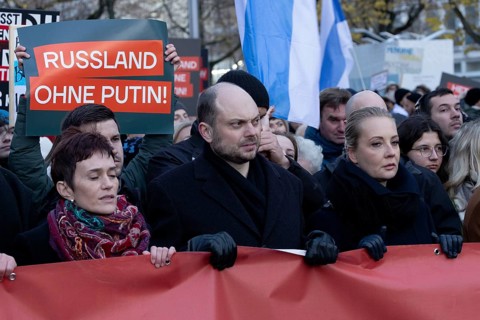 Berlin, Germany, 17 November 2024: Vladimir Kara-Mursa (centre), Yulia Navalnaya (right) in front