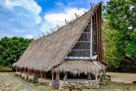 Traditional historic men's meeting house Tribal Chief Men House, Yap Island, Yap State, Caroline