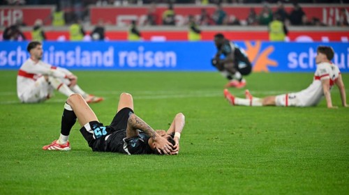 Disappointment for Atakan Karazor VfB Stuttgart (16) Ramon Hendriks VfB Stuttgart (03) Exequiel