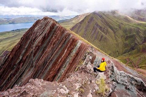 Female hiker in the Peruvian Andes, Pallay Punchu Rainbowmountain, Layo, Peru, South America