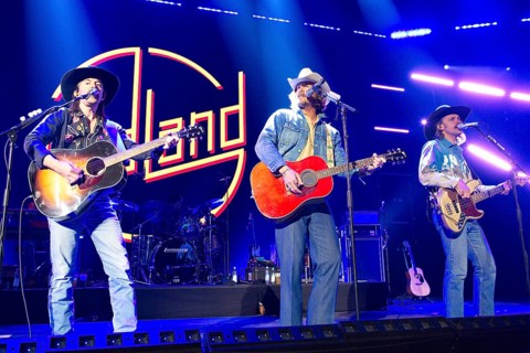 Jess Carson (guitar, vocals), Mark Wystrach (vocals, guitar), Cameron Duddy (bass, MIDLAND, Uber