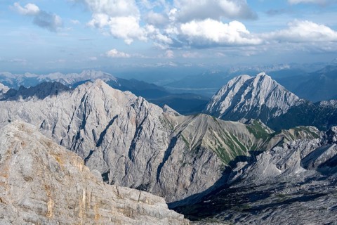 View of mountain peaks of the Hohe Munde, Mieminger Kette, view from the summit of the Zugspitze,