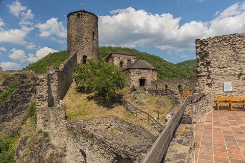 Strekov Castle (German: Schreckenstein) is perched atop a cliff above the River Elbe, near the city