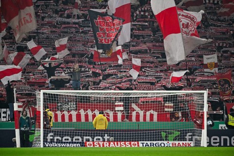 Cannstatter Kurve, fan block, fans, fan curve, flags, flags, atmosphere, atmospheric VfB Stuttgart,