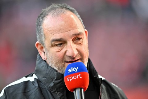 Coach Frank Schmidt 1. FC Heidenheim 1846 FCH in an interview Microphone Logo SKY WWK Arena,