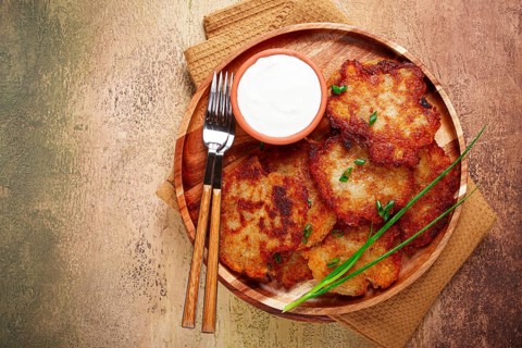 Potato pancakes, pancakes with sour cream, Belarusian dish, homemade, no people