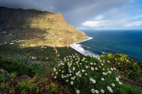 View of the town of Santa Catalina and the beaches of Playa de Santa Catalina and Playa de Hermigua