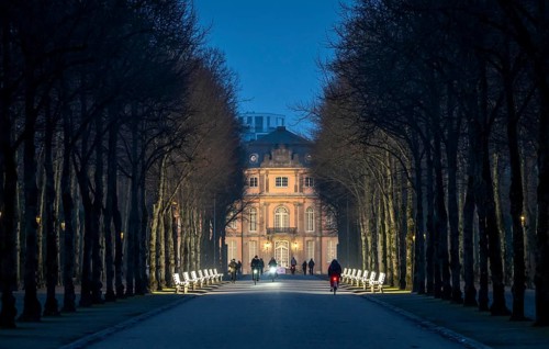The light benches by artist Stefan Sous in the Hofgarten, entitled UV-A UV-B, 14 completely