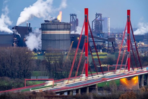 Thyssenkrupp Steel steelworks, blast furnaces 8 and 9, gasometer, motorway bridge of the A42 over