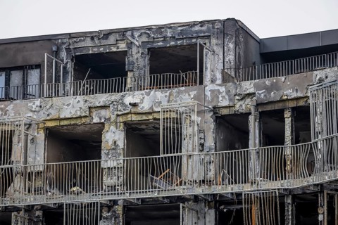 Essen, North Rhine-Westphalia, Germany, major fire in Essen's Weststadt district. The ruins of the