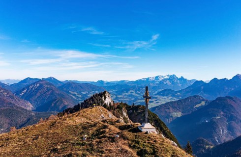 Drone shot, summit cross on the Schwarzer Berg with a view of the Gschirrwand Lammertal and