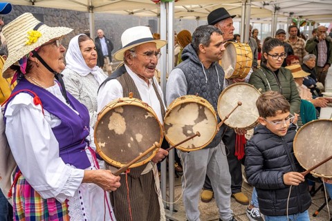 Traditionally dressed elderly musicians during the Bajada in Arure, La Gomera, Canary Islands,
