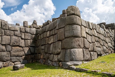 Megalithic walls of Sacsayhuaman, Sacsayhuaman, Cusco, Peru, South America