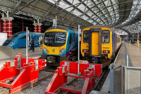 Transpennine Express for Cleethorpes and British Rail Class 156 Super Sprinter trains, Lime Street