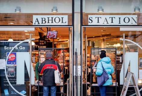 Cologne, North Rhine-Westphalia, Germany - Click and Collect in a bookshop, retail in times of the