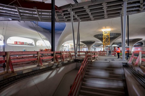 Access from the S-Bahn and light rail, chalice supports in the cathedral, construction site,
