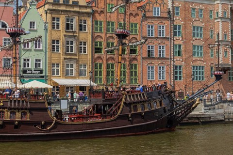 Mottlau pier in Gdansk with the Galeon Lew, a replica of an historic corsair
