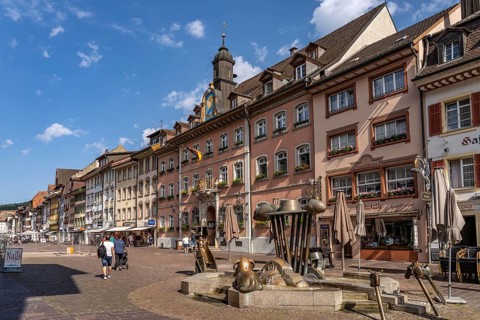 Pedestrian zone Kaiserstrasse with Schäferbrunnen fountain in Waldshut-Tiengen, Baden-Württemberg,