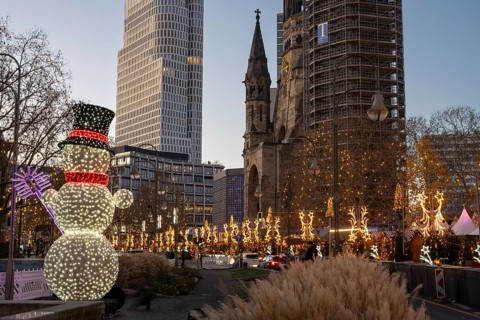 Christmas decorations and Kaiser Wilhelm Memorial Church, City Christmas Market, Blue Hour,