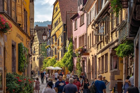 The historic old town centre of Riquewihr, Alsace, France, Europe