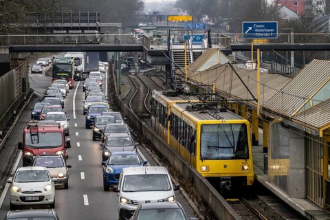 Traffic jam on the A40 motorway, in both directions, underground U18 in the middle lane, Friday,