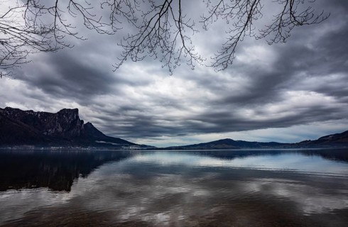 Gloomy clouds in autumn at Lake Mondsee, Salzkammergut, Upper Austria, Austria, Europe