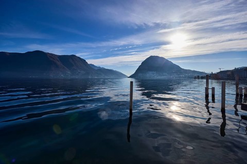 Lake, Duckdalben, mountain landscape, backlight of the sun, blue sky, veil clouds, Lake Lugano,