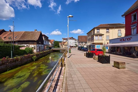River Mümling, fashion shop, Leder Köllner, lantern, street, metal railing, general development,