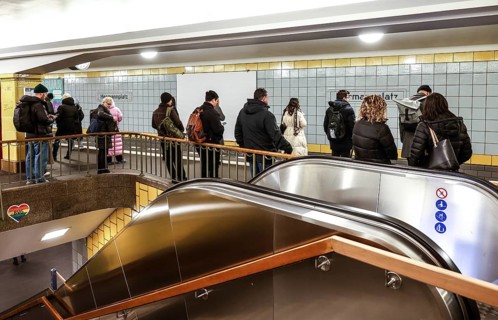 Passengers at Hermannplatz underground station waiting for the underground, Berlin, 07/02/2025,