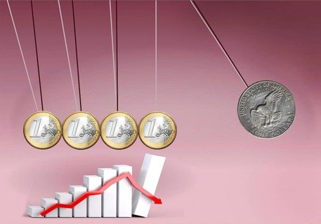 Symbolic image, dollar against euro, euro exchange rate, euro low, Donal Trump 2nd term, revenge