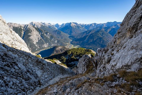 Mountain landscape in autumn, ascent to the Große Arnspitze, view into the valley to Scharnitz with