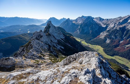 View at the summit of the Große Arnspitze, mountain panorama with Leutasch valley and