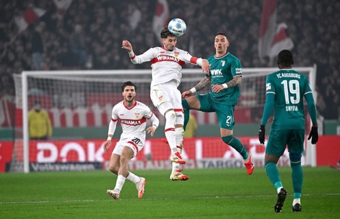 Header duel One-on-one action Atakan Karazor VfB Stuttgart (16) against Phillip Tietz FC Augsburg