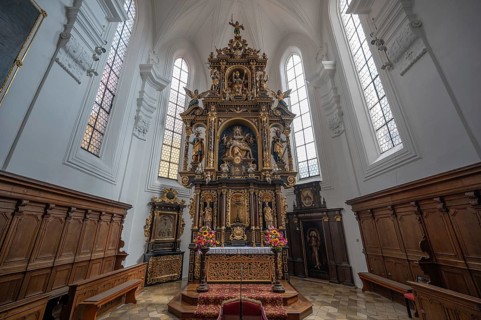 High altar from 1630, Catholic parish church of St Emmeram, Wemding, Swabia, Bavaria, Germany,
