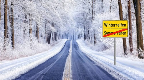 Winter road, compulsory winter tyres, Alpine sign, snow, snowfall, slippery road, road safety, risk