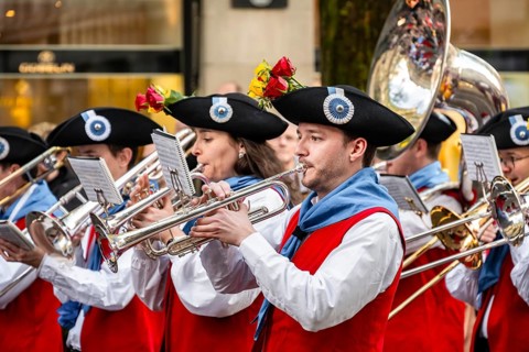 Parade of historically costumed guildsmen, Sechseläuten or Sächsilüüte, Zurich Spring Festival,