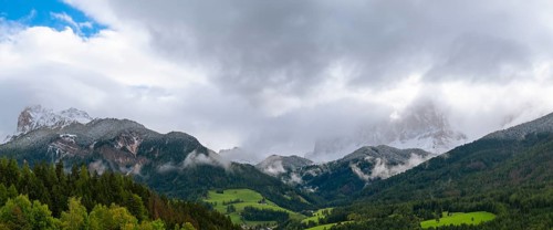 View of the cloudy Peitlerkofel group, Dolomites, St.Peter, Villnöß, Funes, Villnößtal, South