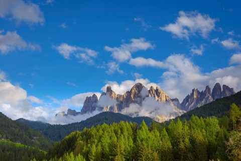 View of the partly cloudy Geisler group, Dolomites, Geisler group, Peitlerkofel group, St.