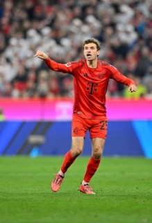 Thomas Müller FC Bayern Munich FCB (25) Gesture Gesture conducting Allianz Arena, Munich, Bavaria,