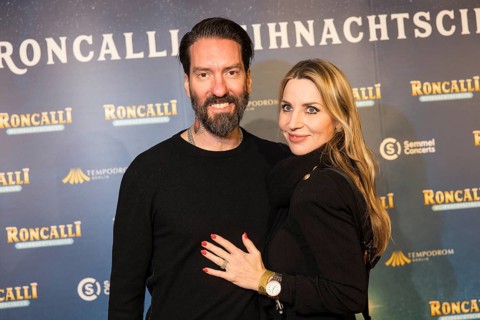 Alec Völkel with his woman Johanna Völkel at the premiere of the 20th Original Roncalli