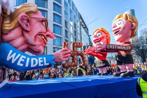 Rose Monday parade in Düsseldorf, themed float by float builder Jacques Tilly, AFD Alice Weidel