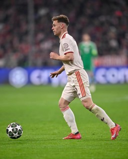 Joshua Kimmich FC Bayern Munich FCB (06) Action on the ball UEFA Champions League Allianz Arena,