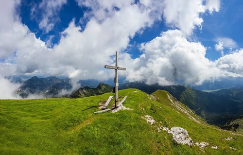 Summit cross on the Gamsfeld, Russbach, Osterhorn group, Salzkammergut, Salzburg province, Austria,