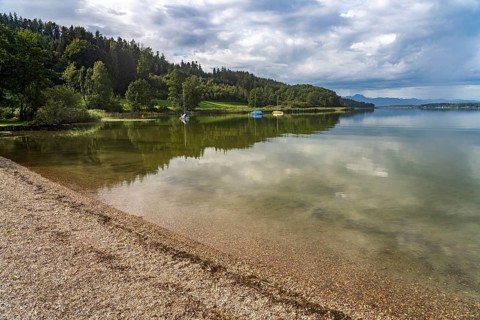 Beach on Lake Simssee near Bad Endorf, Bavaria, Germany, Europe